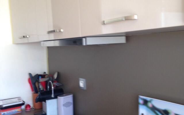 Apartment With one Bedroom in Villeneuve-loubet, With Wonderful sea Vi