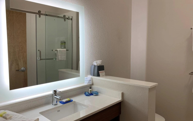 Holiday Inn Express & Suites Danville by IHG