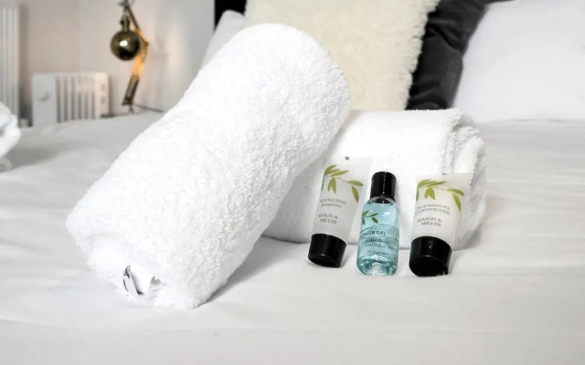 Luxury Penthouse Suite - Swansea Central - Beach