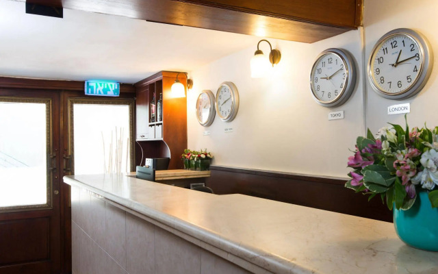 Galileo Hotel