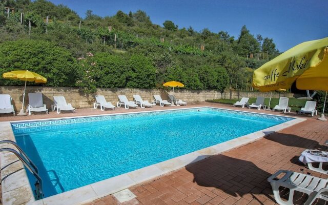A Quaint Farmhouse in Paciano with Swimming Pool