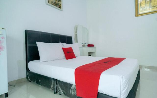 RedDoorz Syariah near RS Awal Bros Batam