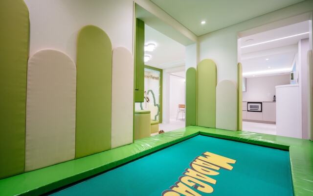 Pico Kids Pool Villa