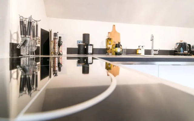 Luxurious 1BR Apartment - NEC BHX JLR Solihull