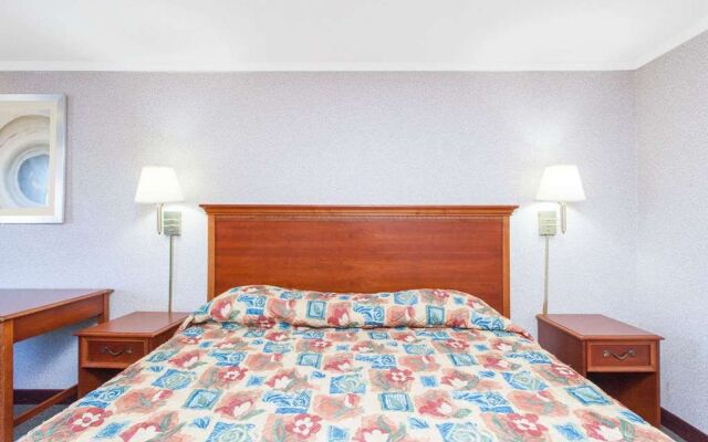 Knights Inn Toledo West