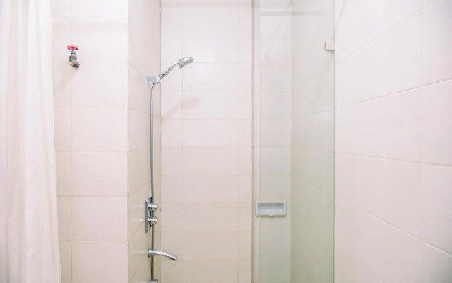 Comfort 2Br Apartment At Woodland Park Residence