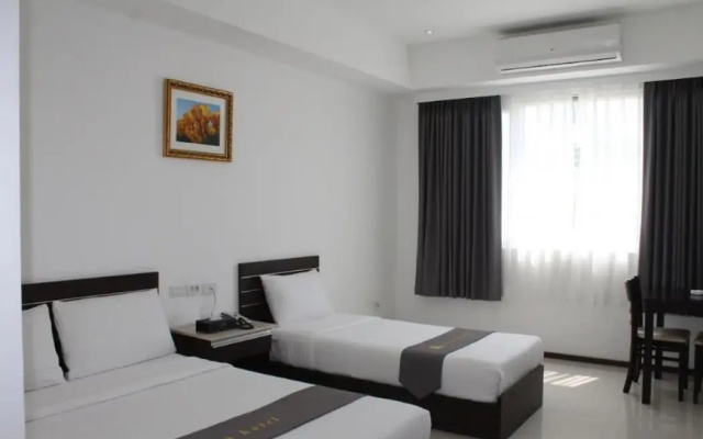 Townhouse Oak Vera Hotel Near Clark International Airport