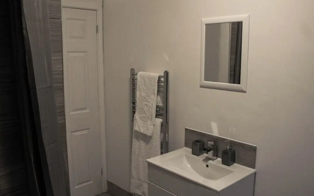 Family-friendly 3-bed House in Swansea