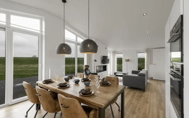 Modern Chalet With Unobstructed Views, in Zeeland
