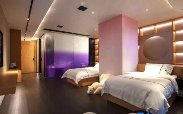 Shiqi Hotel (Jishou City Government Branch)