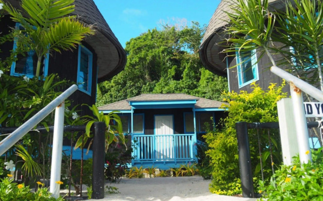 Litia Sini Beach Fales