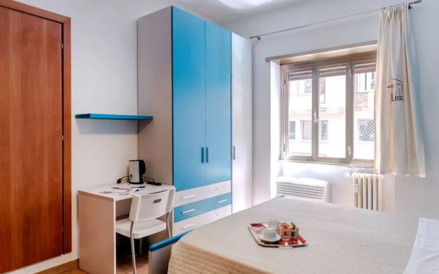 4bnb - Reale House Iris