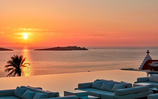 Bill&Coo Mykonos Hotel