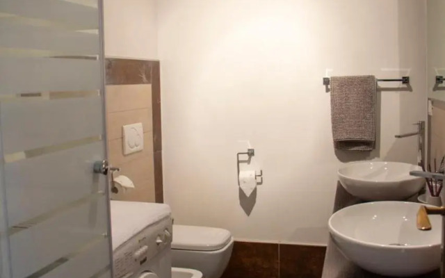 Number 3 Charming Appartment Old Town Parma
