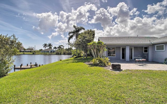 Pet-friendly Sebastian Home on Lake; Golf Nearby