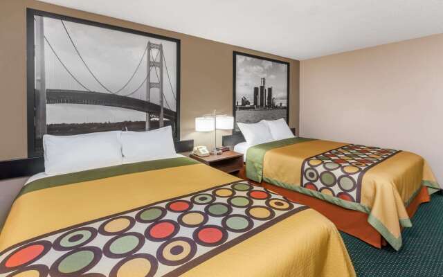 Super 8 by Wyndham Ionia MI