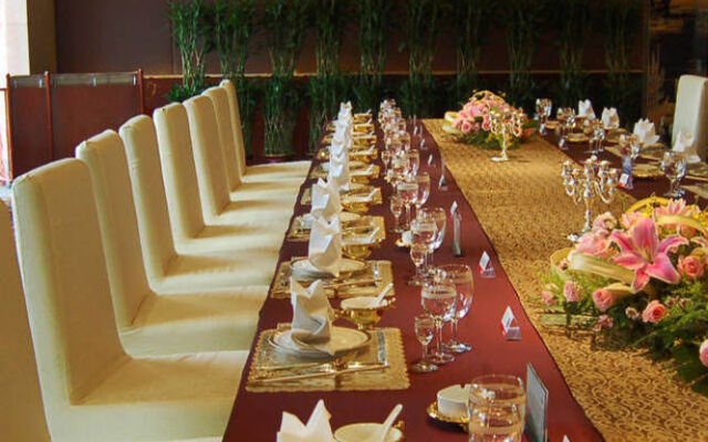 Yichang Guobin Garden Hotel