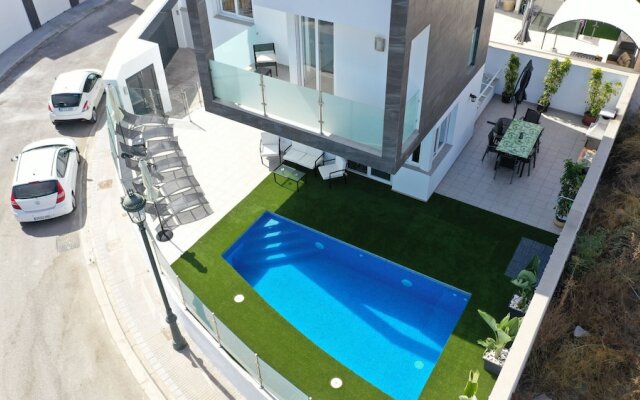 1062 Villa Picasso