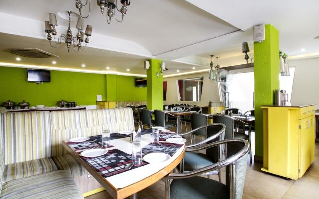 OYO 7552 Hotel SVM Grand