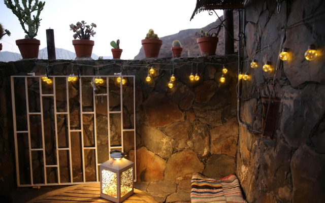 Silence's Cave Rural House