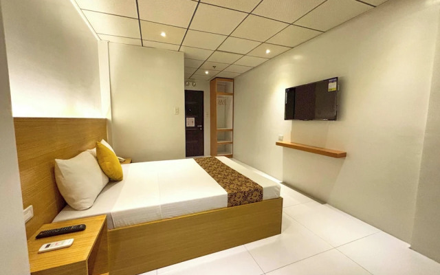 LuxeLite Suites Pasay