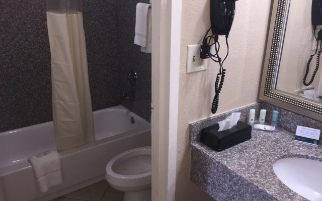 Quality Inn & Suites University Area