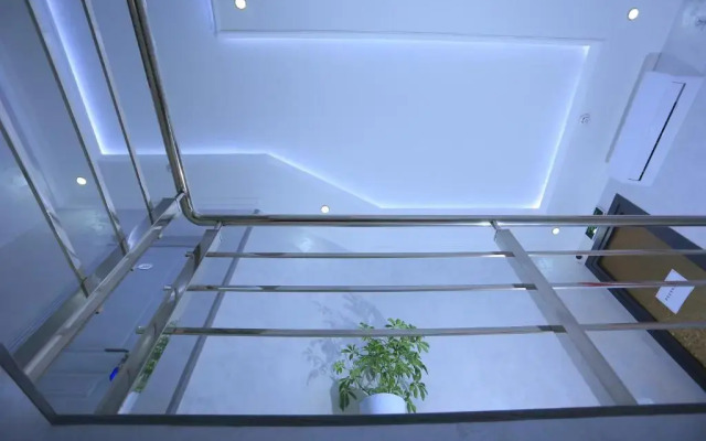 Hayot Plaza Hotel