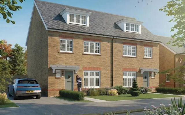 3 Bedroom 3.5 Bathroom House Chichester