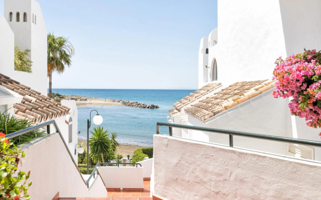 Front Sea View Apartment Estepona
