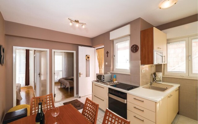 Nice Apartment in Novigrad With 4 Bedrooms