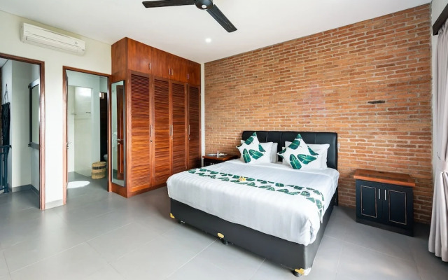 Villa Anyar