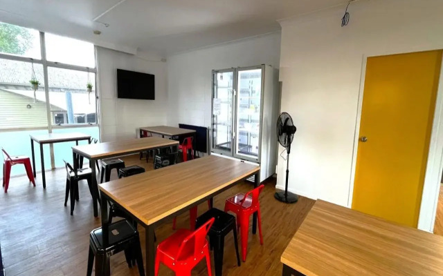Base Rotorua - Hostel