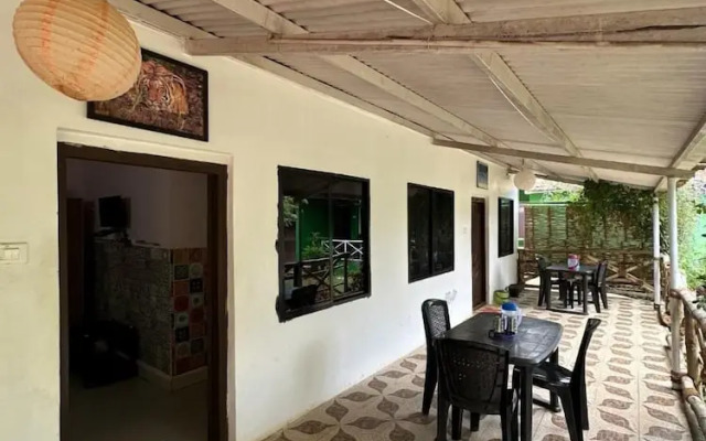 The Big Cat's Den - Maravakandy Resort