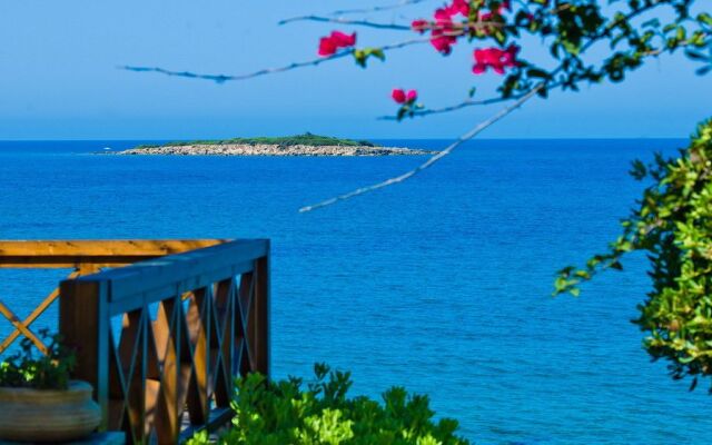PHEIA, Vriniotis Resorts