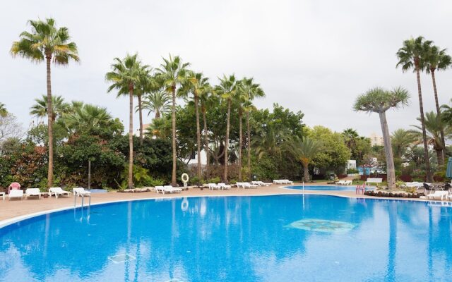 103. Apartment with Enchanting Pool View