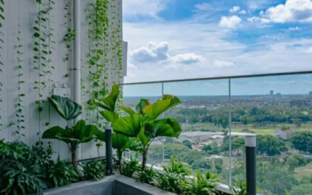 The Emerald Golf View Apartment