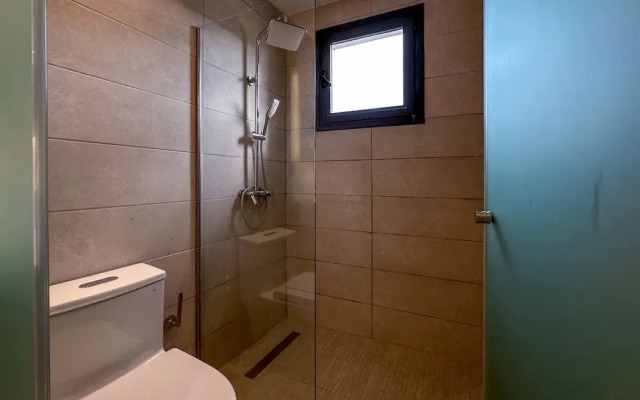 Fantastic new Golf View Apartment