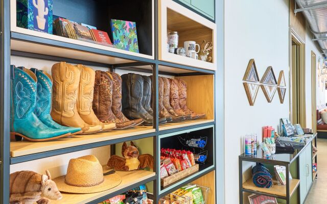 Aloft Austin Downtown