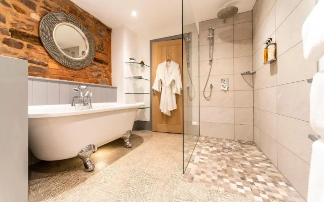Luttrell Arms Hotel