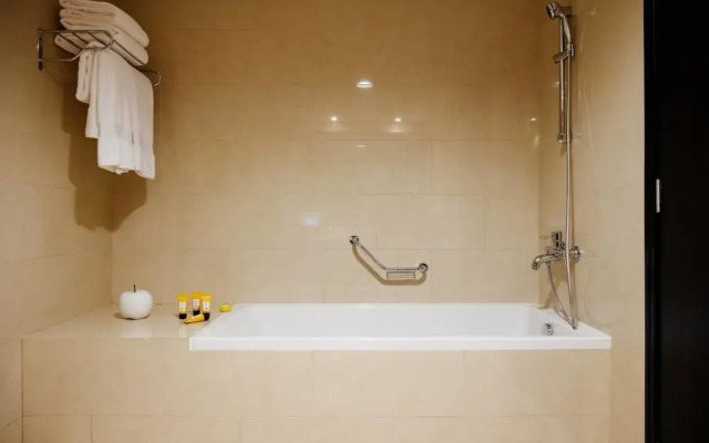 Fantastay Laguna Tower