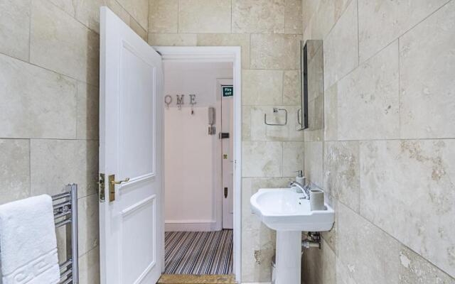 2Bed Apartment in Camden