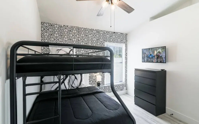 Modern Dream Disney Vacation Getaway Pool