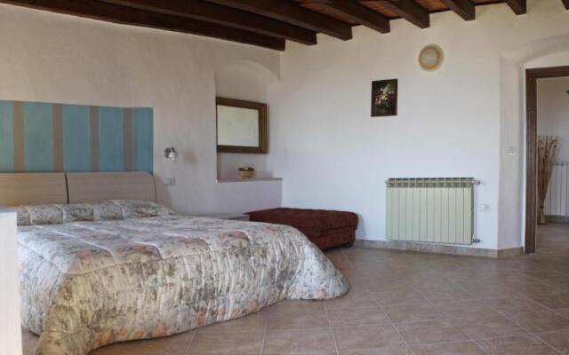 Appartamenti La Tartufaia Country house pool and relax By Gardadomusmea