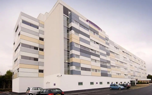 Premier Inn Manchester M56/J6 Runger Lane South