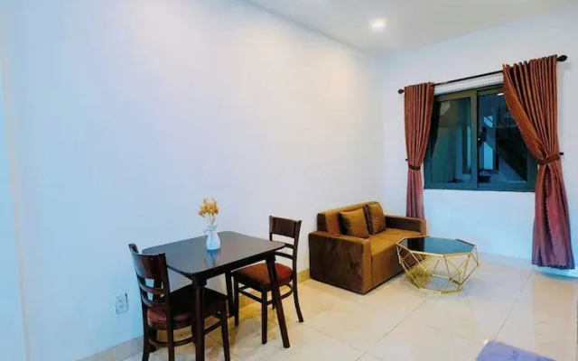 Louis Otis Apartment