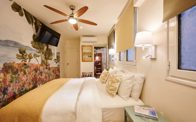 Rastoni Athens Suites nearAcropolis at Tsatsou Street