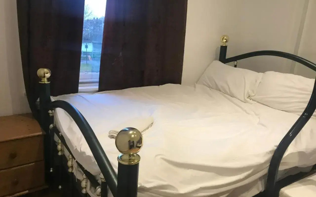 Entire Two Bedrooms Flat with Nice View H2