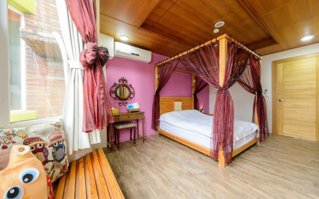 Owl Castle Bed and Breakfast