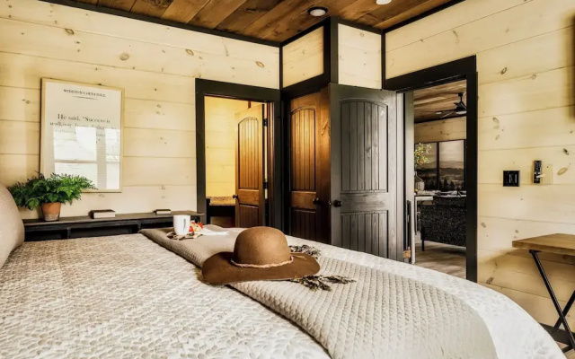 Star Gazer Luxury Rooftop Cabin