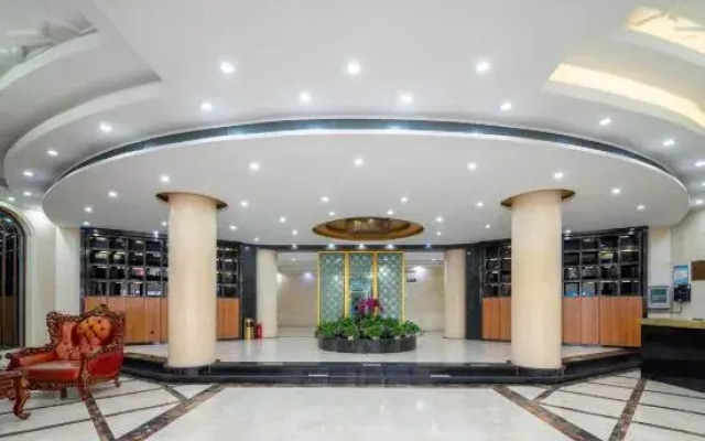 Qingzhu Kaisheng Hotel (Guiyang Baiyun Middle Road Subway Station)